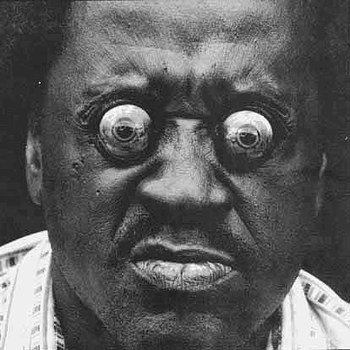                                   GROS YEUX
